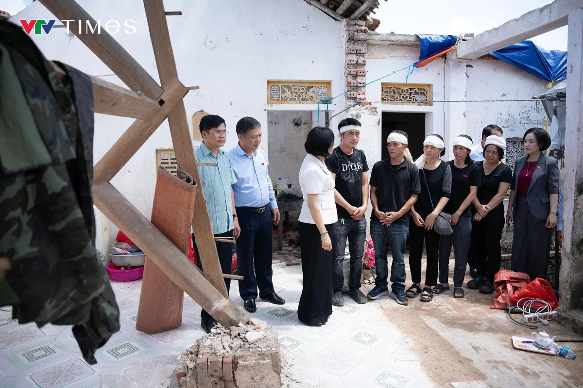 Chính quyền địa phương hai cấp gần dân, sát dân trong khắc phục hậu quả thiên tai  - Ảnh 1.