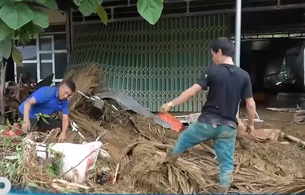 LÀO CAI THIỆT HẠI NẶNG SAU BÃO SỐ 10 - Ảnh 1.