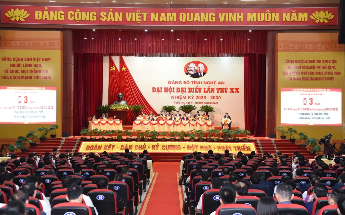 Quang cảnh Đại hội đại biểu Đảng bộ tỉnh Nghệ An lần XX, nhiệm kỳ 2025 – 2030. Ảnh: Văn Lang Quang cảnh Đại hội đại biểu Đảng bộ tỉnh Nghệ An lần XX, nhiệm kỳ 2025 – 2030. Ảnh: Văn Lang