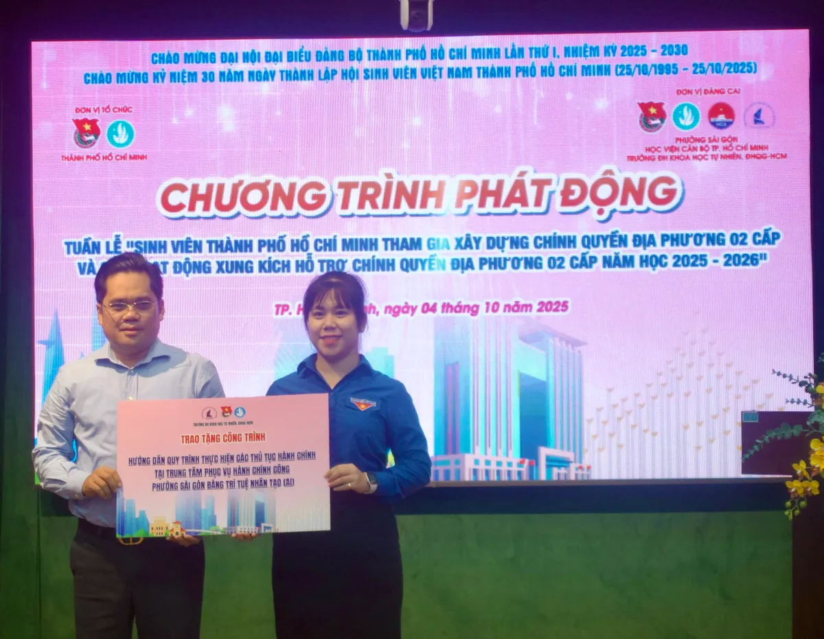Sinh viên TP Hồ Chí Minh tham gia xây dựng chính quyền địa phương hai cấp - Ảnh 2.