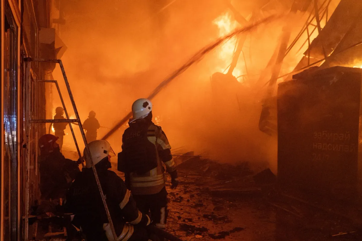 Nga mở cuộc tập kích lớn chưa từng có vào hạ tầng khí đốt của Ukraine- Ảnh 1. Nga mở cuộc tập kích lớn chưa từng có vào hạ tầng khí đốt của Ukraine- Ảnh 1.