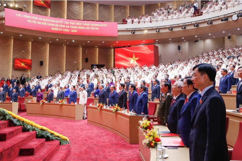 Kỷ luật nhất, trung thành nhất, gần dân nhất - Ảnh 2.