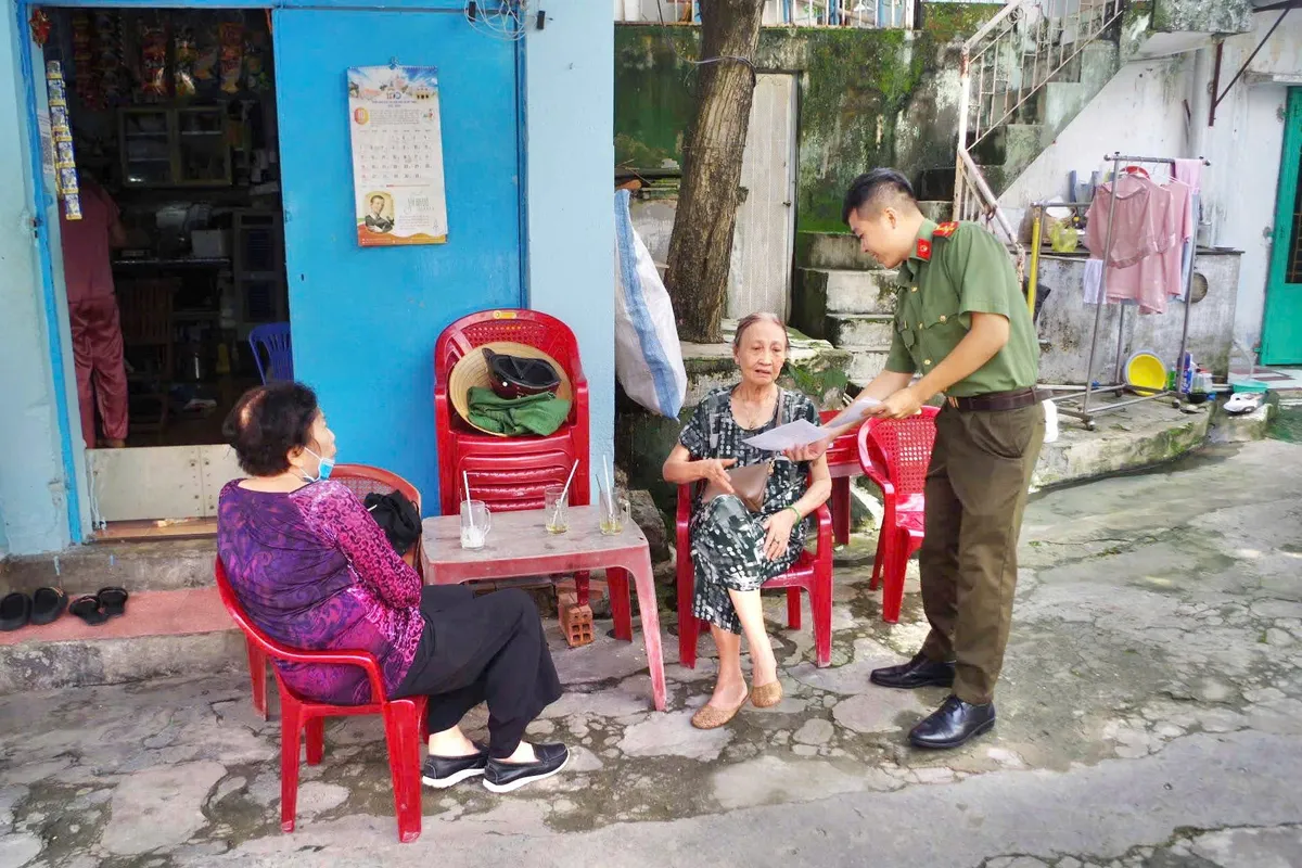 Mỗi phường, một "tổ lắng nghe" – cách làm mới ở TP Hồ Chí Minh - Ảnh 1.