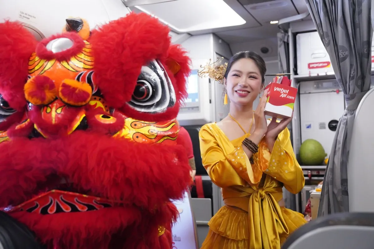 Trung thu 2025 - Cùng Vietjet lan toả yêu thương, phá cỗ trông trăng khắp muôn phương - Ảnh 5.