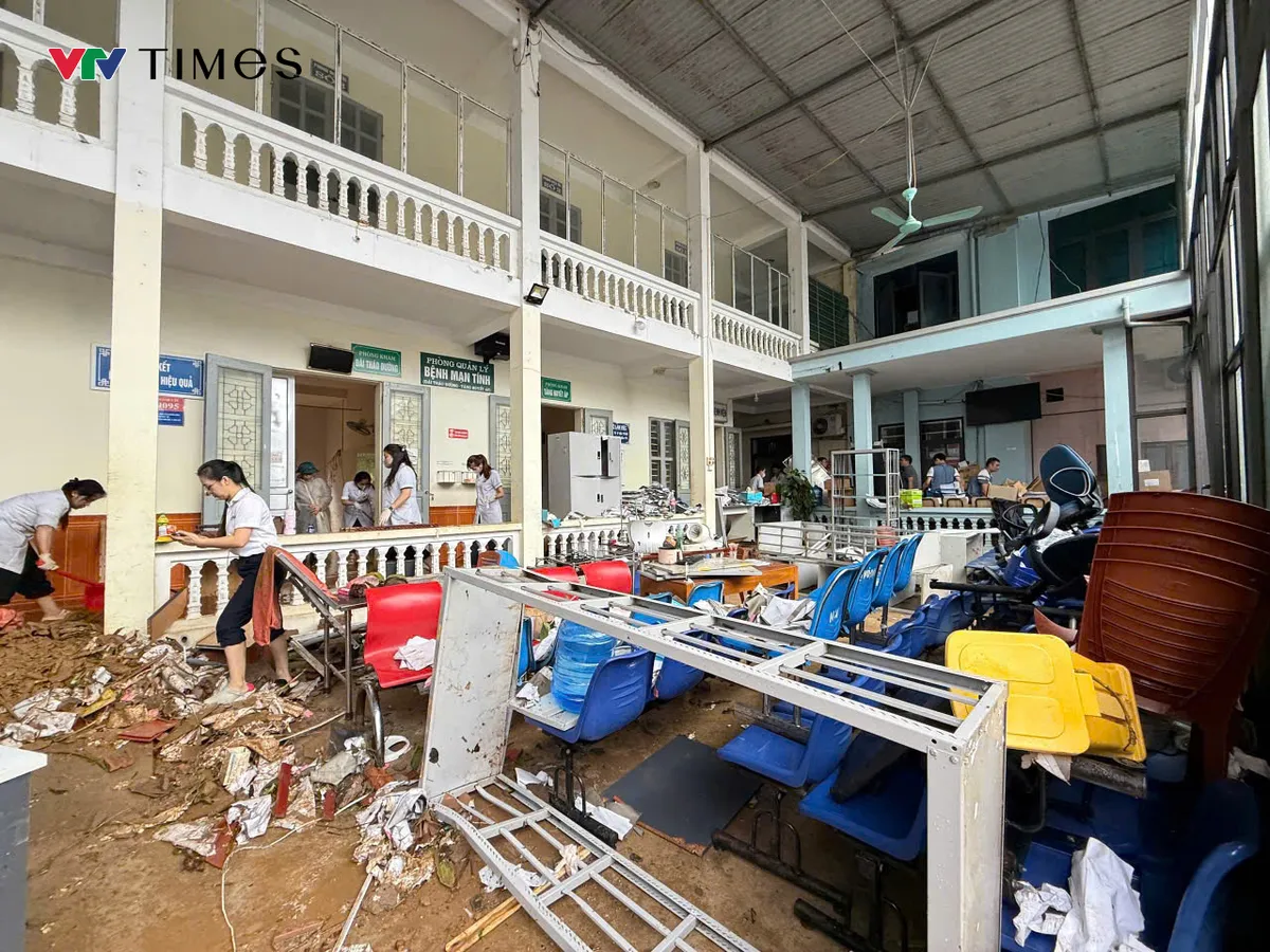 Sơn La mưa lớn kéo dài, nhiều khu vực ngập sâu và có nguy cơ sạt lở đất - Ảnh 4.