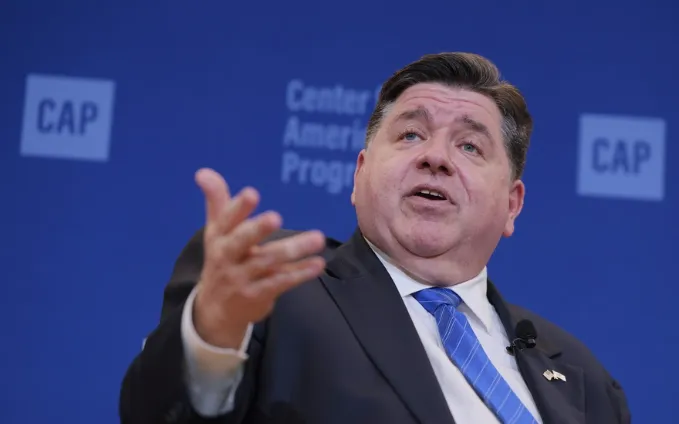 Thống đốc bang Illinois JB Pritzker (Ảnh: Getty Images)