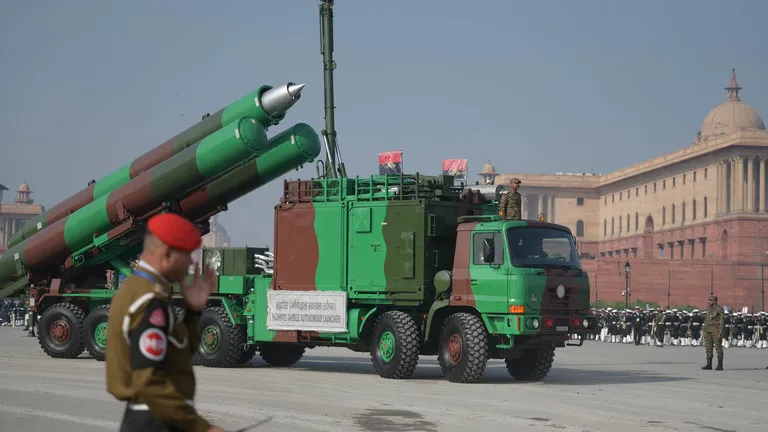 Ấn Độ muốn mua thêm tên lửa S-400 của Nga- Ảnh 1. Ấn Độ muốn mua thêm tên lửa S-400 của Nga- Ảnh 1.