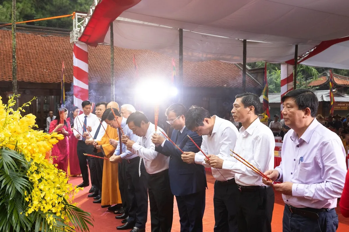 Hải Ph&ograve;ng: Tri &acirc;n Anh h&ugrave;ng d&acirc;n tộc, Danh nh&acirc;n văn h&oacute;a thế giới Nguyễn Tr&atilde;i  - Ảnh 2.