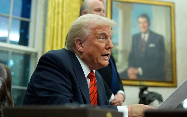 Tổng thống Trump từng bày tỏ mong muốn được trao giải Nobel Hòa bình (Ảnh: AP) Tổng thống Trump từng bày tỏ mong muốn được trao giải Nobel Hòa bình (Ảnh: AP)