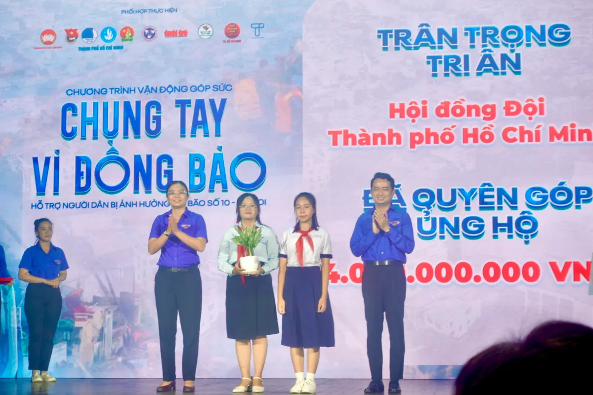 Hơn 10 tỷ đồng lan tỏa tinh thần sẻ chia từ tuổi trẻ thành phố mang tên Bác- Ảnh 3. Hơn 10 tỷ đồng lan tỏa tinh thần sẻ chia từ tuổi trẻ thành phố mang tên Bác- Ảnh 3.