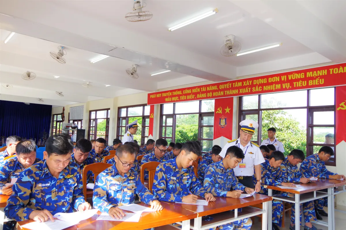 Học viện Hải quân xây dựng tàu "Chính quy mẫu mực", đáp ứng yêu cầu chính quy, hiện đại  - Ảnh 3.