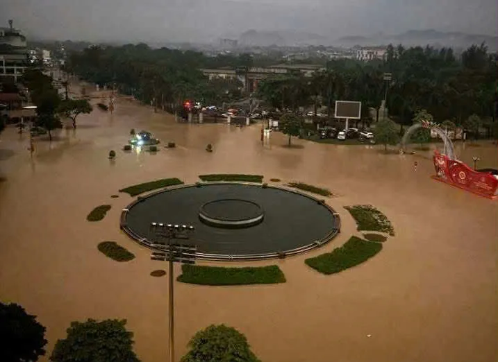 Lũ trên sông Cầu tại Thái Nguyên vượt đỉnh lịch sử hơn 1m, ngập lụt diện rộng 2 ngày tới- Ảnh 1.