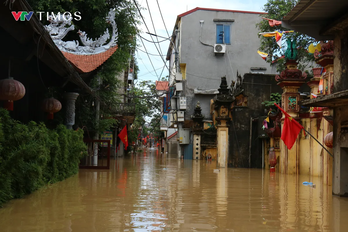 Bắc Ninh: Lũ nối đuôi cô lập hàng nghìn hộ dân- Ảnh 10.