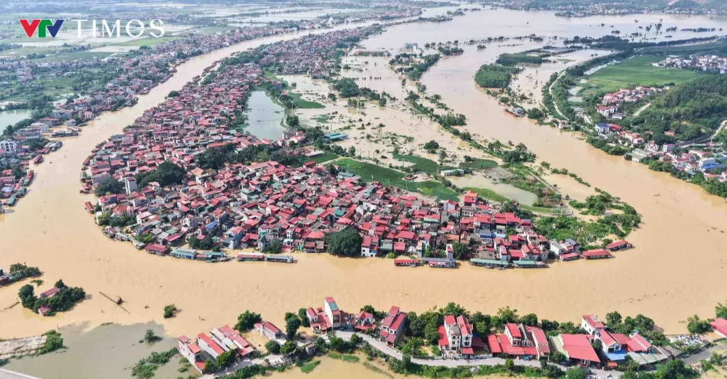 Bắc Ninh: Lũ nối đuôi cô lập hàng nghìn hộ dân phường Vân Hà - Ảnh 1.