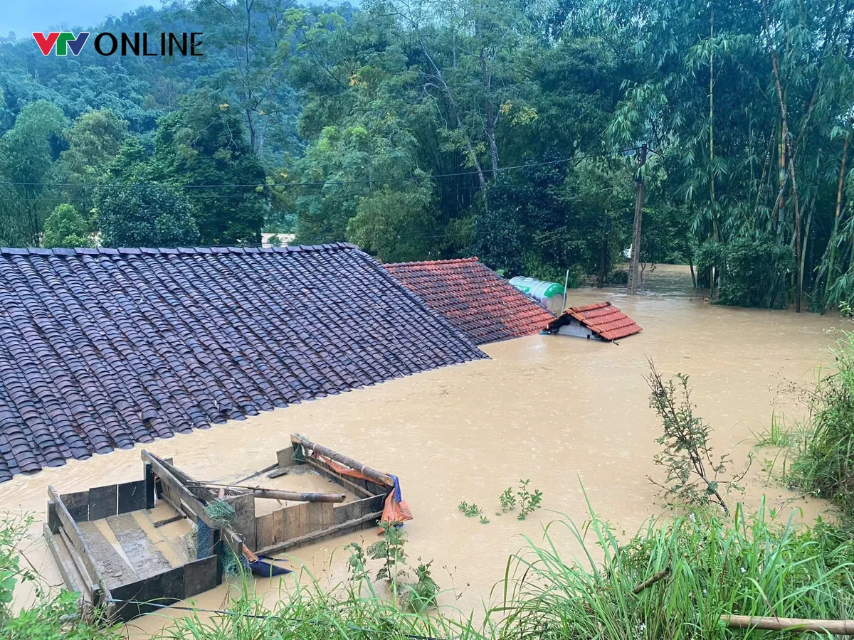 Lạng Sơn: Mưa lũ gây thiệt hại hơn 150 tỷ đồng, nhiều nơi bị cô lập - Ảnh 1.