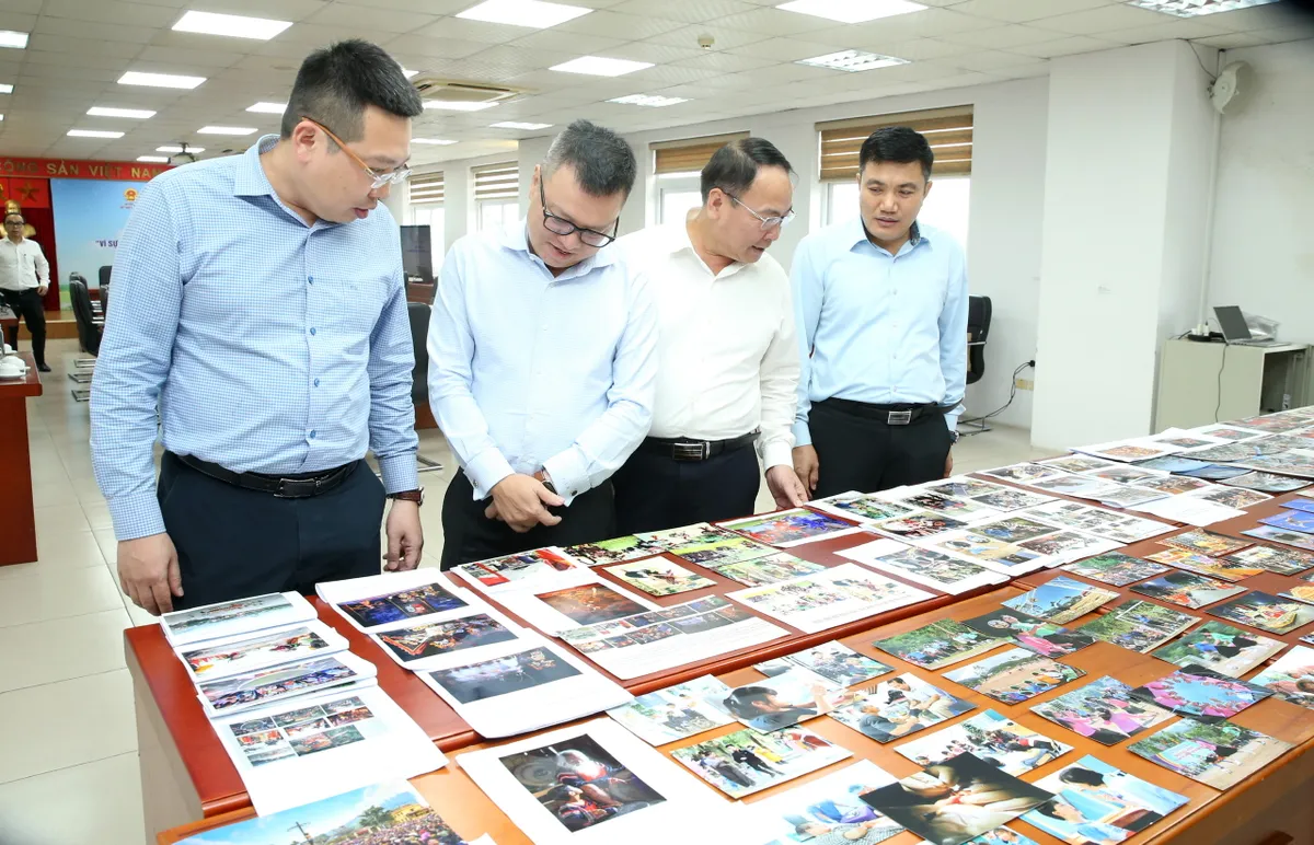 Giải Báo chí “Vì sự nghiệp phát triển văn hóa Việt Nam” lần Ba chọn 122 tác phẩm xuất sắc vào chung khảo- Ảnh 4. Giải Báo chí “Vì sự nghiệp phát triển văn hóa Việt Nam” lần Ba chọn 122 tác phẩm xuất sắc vào chung khảo- Ảnh 4.