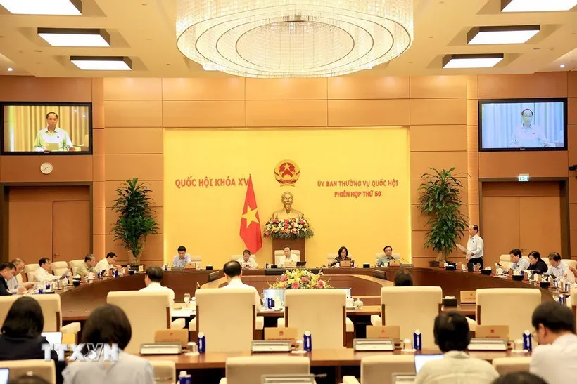 Chủ tịch Quốc hội: Khắc phục tình trạng "nghiên cứu rồi để trong ngăn tủ' - Ảnh 2.