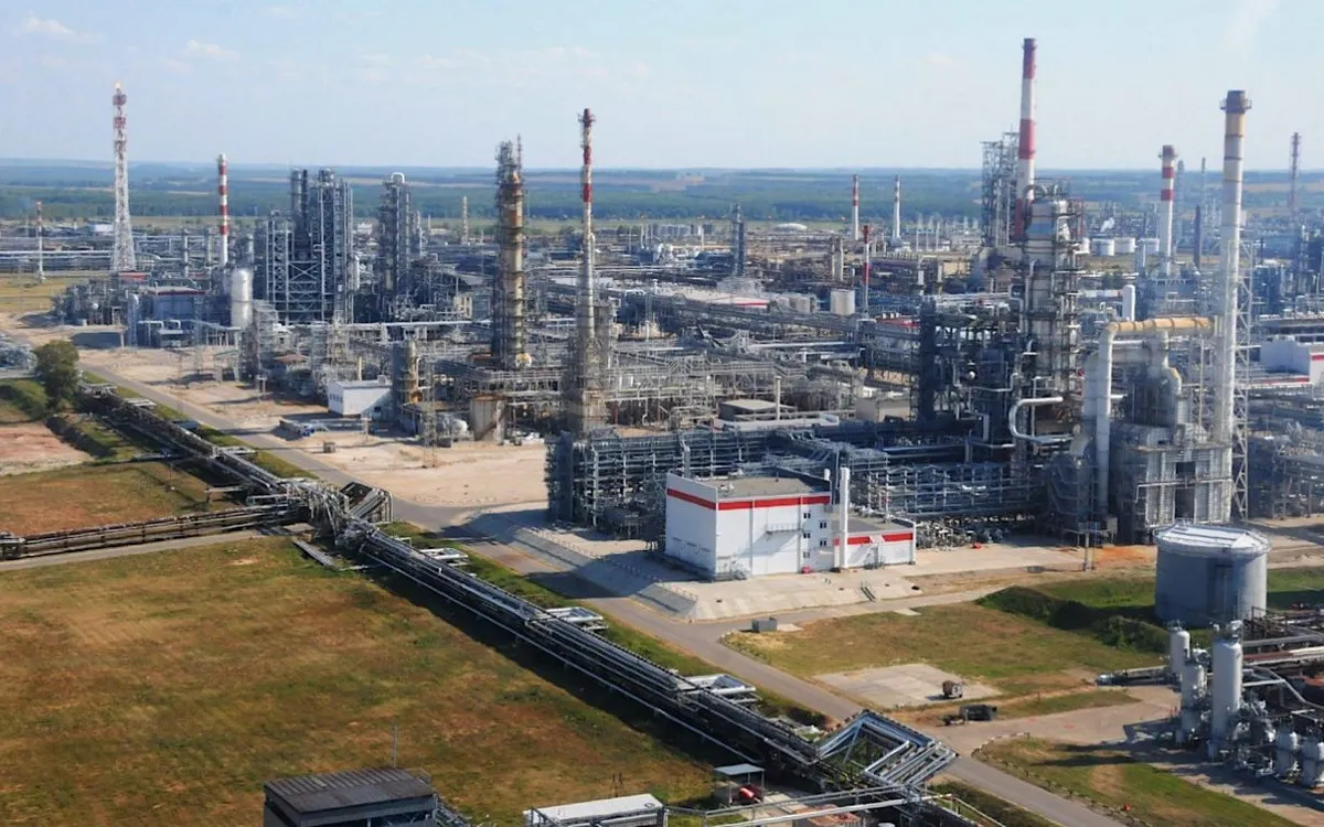 Nhà máy xử lý khí Lukoil-Korobkovsky ở miền Nam nước Nga (Ảnh: Lukoil) Nhà máy xử lý khí Lukoil-Korobkovsky ở miền Nam nước Nga (Ảnh: Lukoil)