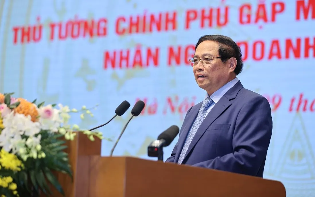 Thủ tướng chúc mừng, ghi nhận và đánh giá cao sự đóng góp của doanh nhân, doanh nghiệp Việt Nam trong chặng đường 80 năm vừa qua với sự nghiệp xây dựng và bảo vệ đất nước - Ảnh: VGP/Nhật Bắc Thủ tướng chúc mừng, ghi nhận và đánh giá cao sự đóng góp của doanh nhân, doanh nghiệp Việt Nam trong chặng đường 80 năm vừa qua với sự nghiệp xây dựng và bảo vệ đất nước - Ảnh: VGP/Nhật Bắc