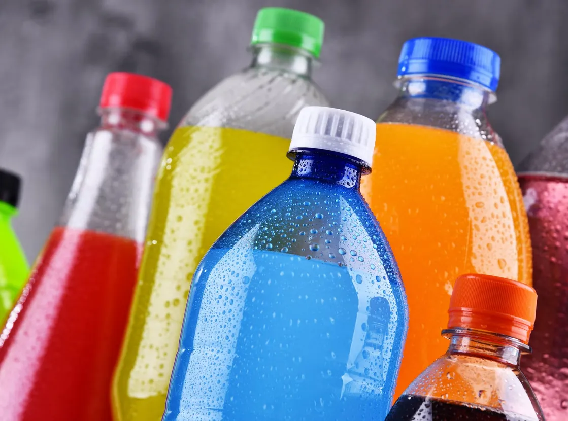 Đồ uống ăn kiêng và nước ngọt có đường có thể ảnh hưởng tiêu cực đến sức khỏe- Ảnh 2.