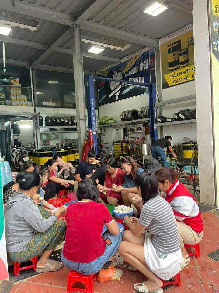 Tình Người Trong Bão Giông: Hành Trình Của Lòng Nhân Ái và Gắn Kết - Ảnh 3.