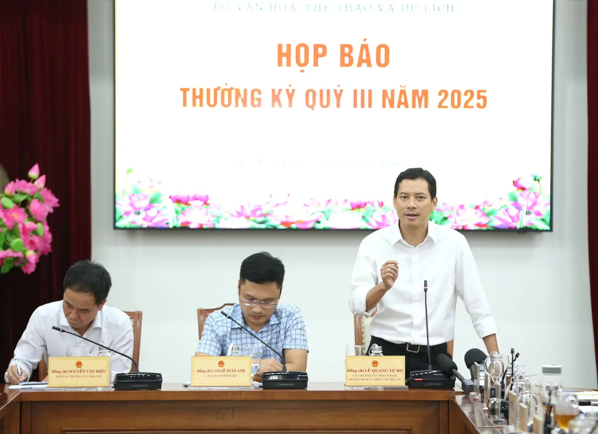Ngăn chặn, gỡ bỏ hàng ngàn tin xấu, độc trên các nền tảng mạng  - Ảnh 1.