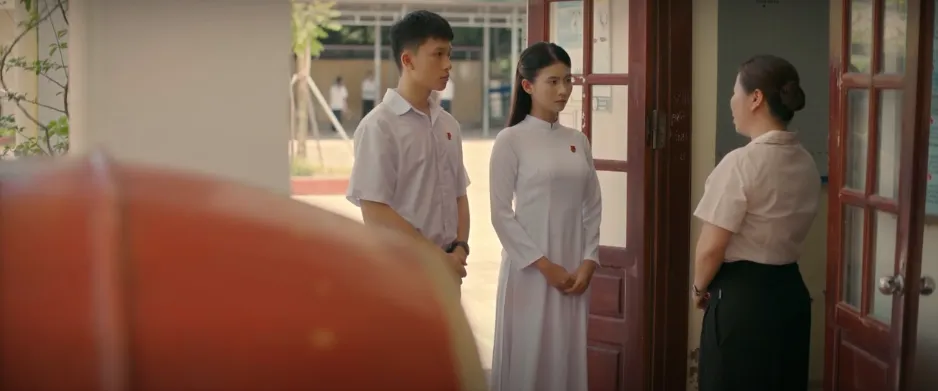 Cách em 1 milimet - Tập 11: Tú bật khóc khi Bách vẫn không nhớ ra mình, Viễn hứa sẽ lên thành phố tìm Ngân- Ảnh 8. Cách em 1 milimet - Tập 11: Tú bật khóc khi Bách vẫn không nhớ ra mình, Viễn hứa sẽ lên thành phố tìm Ngân- Ảnh 8.