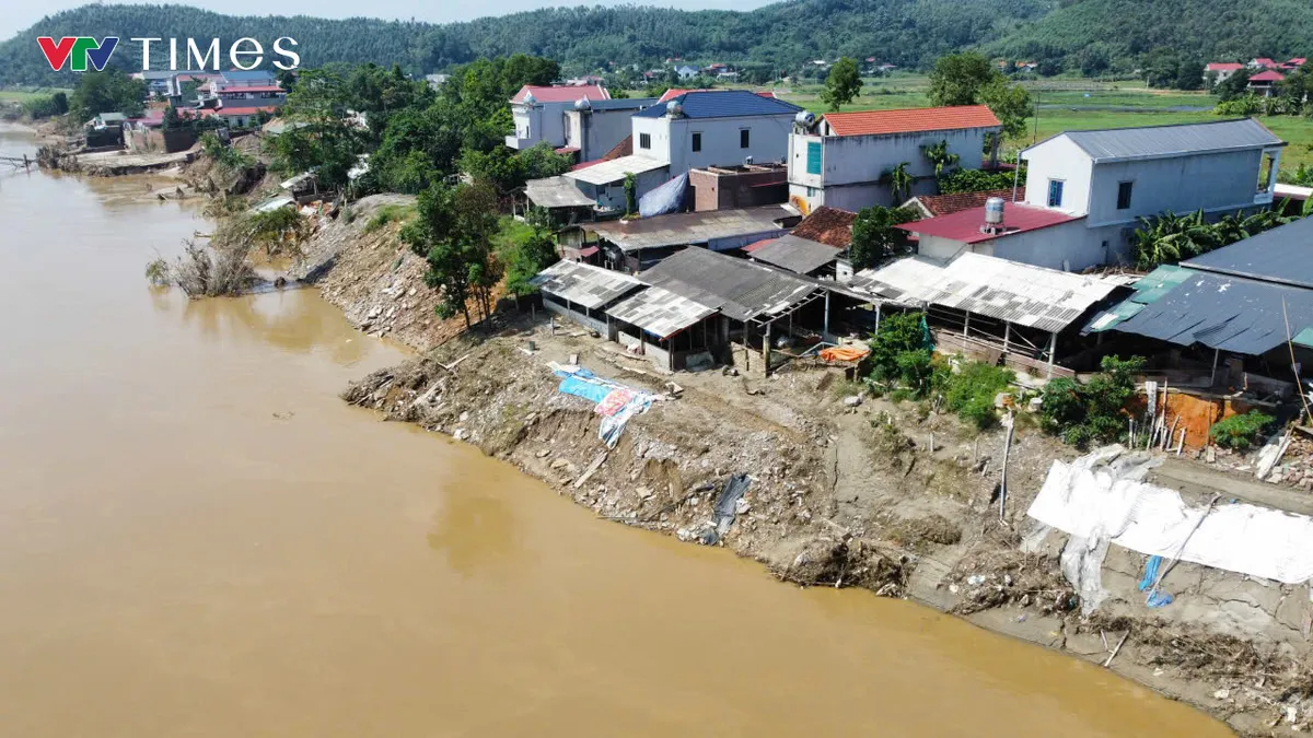 Phú Thọ: Sạt lở nghiêm trọng bờ sông Lô đe dọa tính mạng và tài sản hàng chục hộ dân  - Ảnh 3.