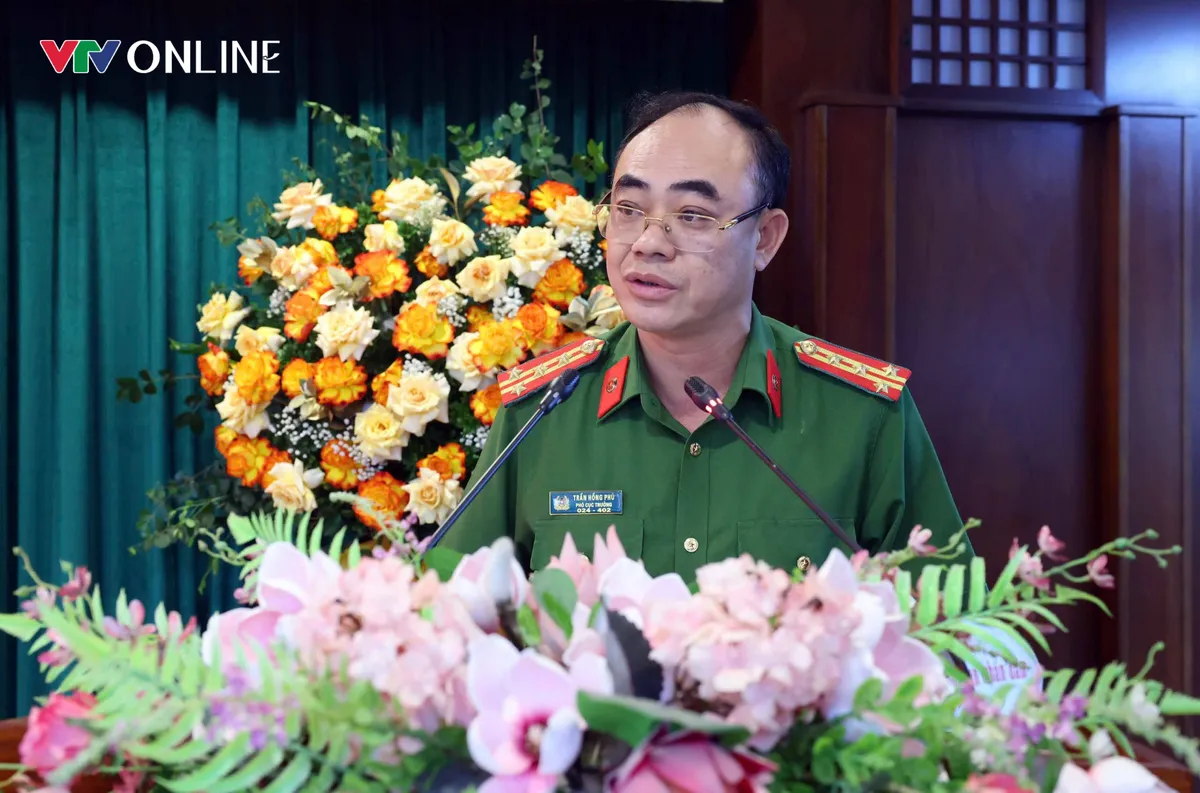 Chung tay hỗ trợ đồng bào vùng bão lũ qua ứng dụng VNeID - Ảnh 1.