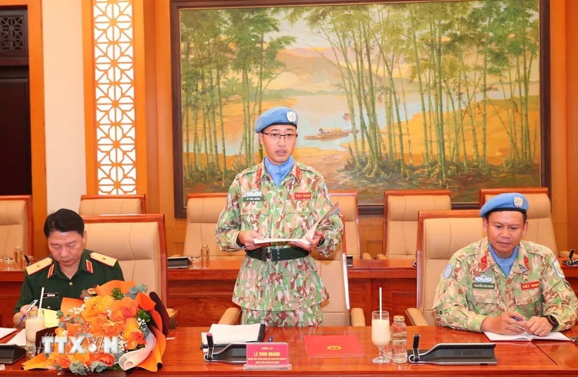 Trao Quyết định của Chủ tịch nước cho sĩ quan đi l&agrave;m nhiệm vụ g&igrave;n giữ h&ograve;a b&igrave;nh tại Nam Sudan - Ảnh 2.