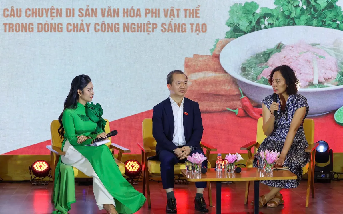 Tọa đàm thu hút sự tham gia của nhiều chuyên gia, nhà khoa học  Tọa đàm thu hút sự tham gia của nhiều chuyên gia, nhà khoa học