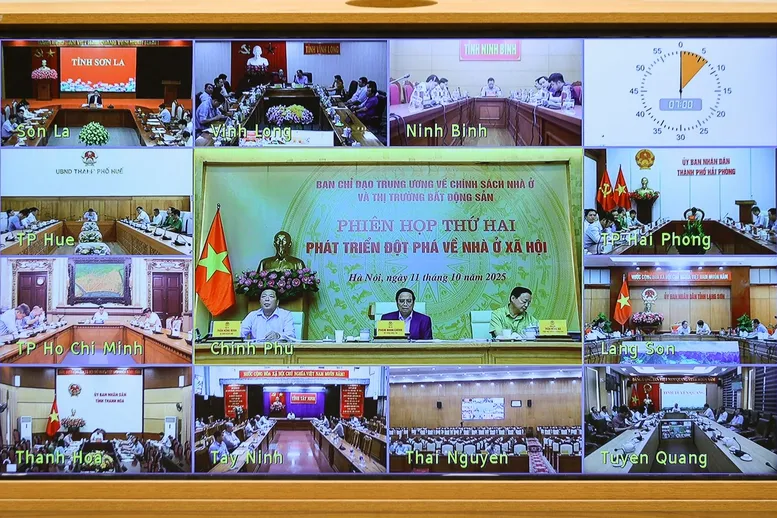 Thủ tướng: Đột phá phát triển nhà ở xã hội phù hợp từng địa phương, đầy đủ hạ tầng và cân đối cung-cầu - Ảnh 7.