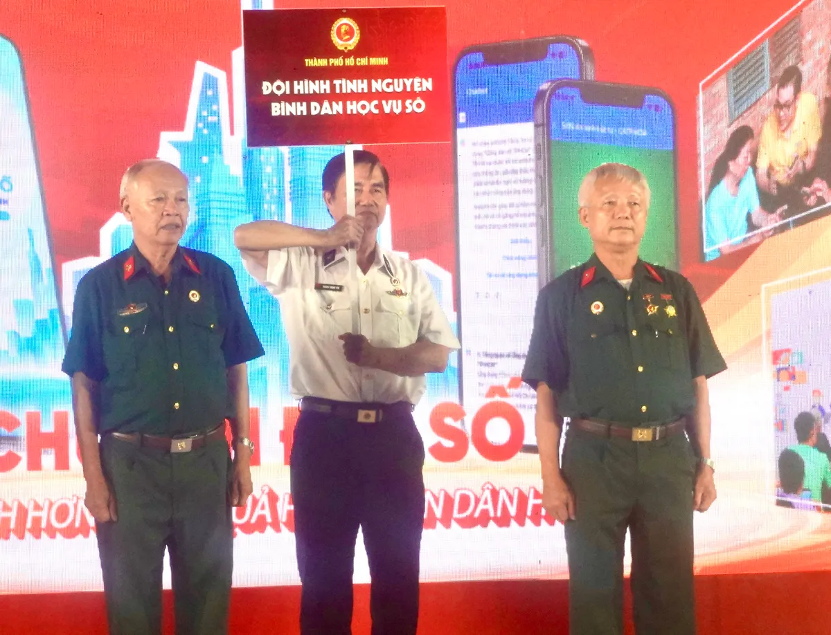Mỗi công dân TP Hồ Chí Minh sẽ là một hạt nhân chuyển đổi số - Ảnh 3.