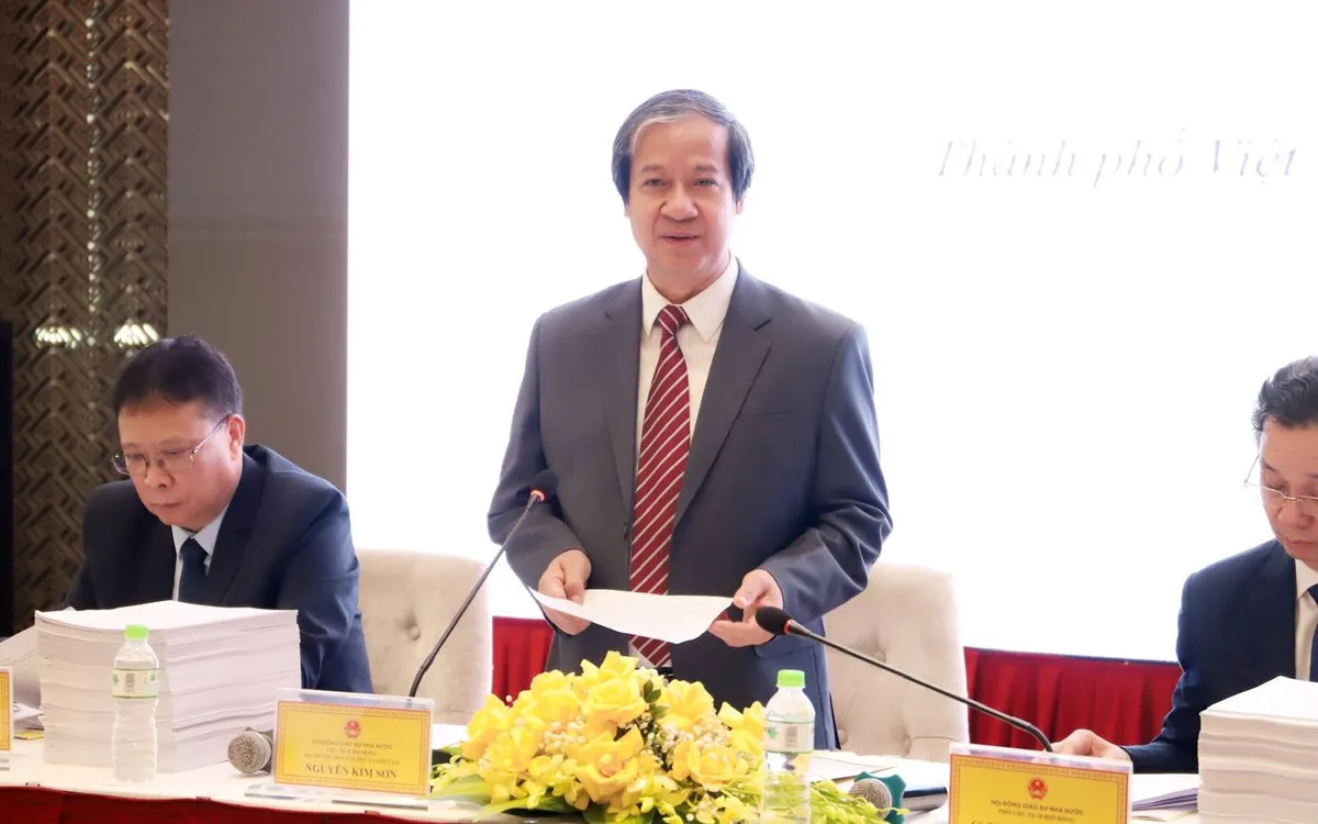 PGS.TS Nguyễn Kim Sơn, Chủ tịch Hội đồng Giáo sư Nhà nước, Bộ trưởng Bộ GD&ĐT tại phiên họp Hội đồng Giáo sư Nhà nước nhiệm kỳ 2024-2029 lần thứ II.
 PGS.TS Nguyễn Kim Sơn, Chủ tịch Hội đồng Giáo sư Nhà nước, Bộ trưởng Bộ GD&ĐT tại phiên họp Hội đồng Giáo sư Nhà nước nhiệm kỳ 2024-2029 lần thứ II.