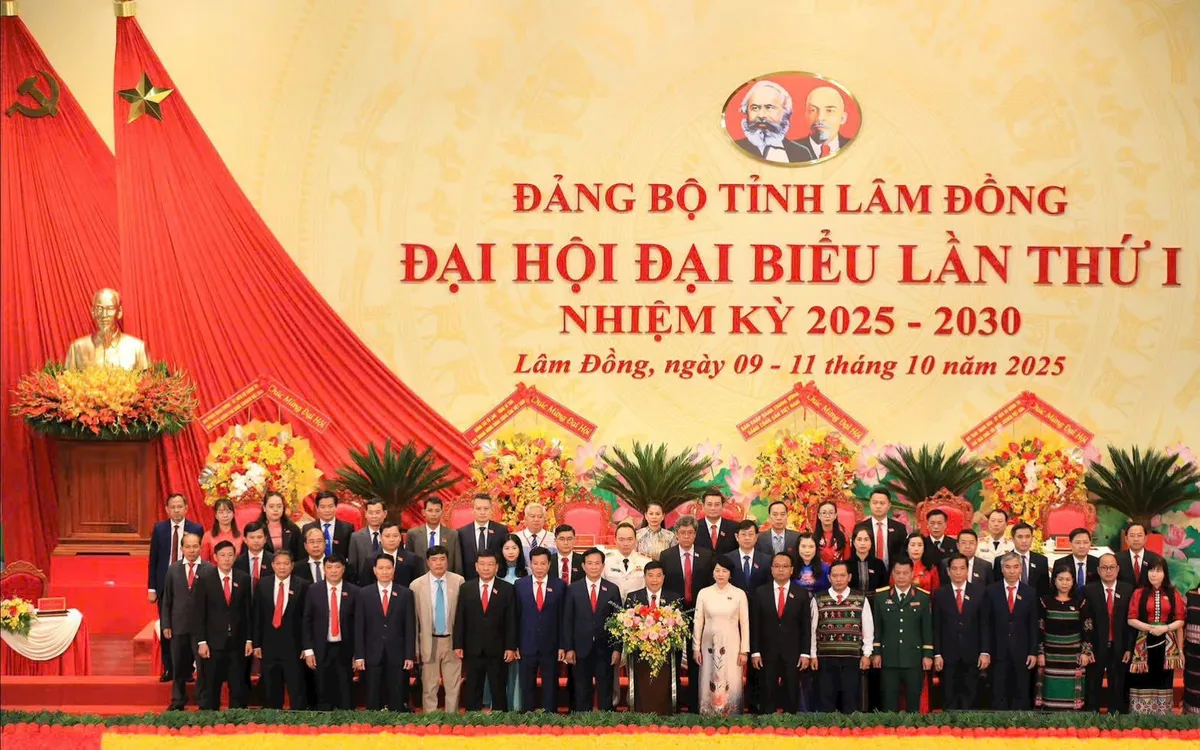 Các đại biểu Lâm Đồng dự Đại hội đại biểu toàn quốc lần thứ XIV của Đảng.