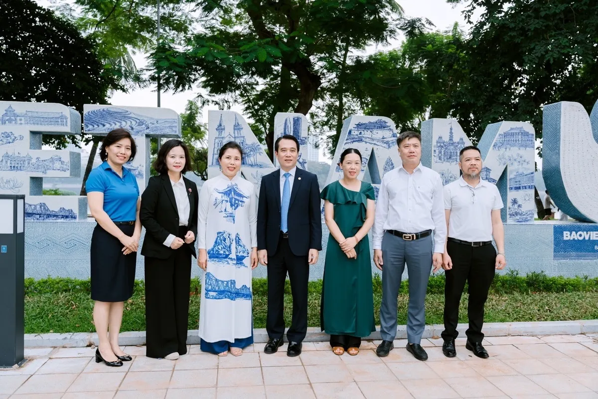 Khánh thành biểu tượng Trái tim Tình yêu Việt Nam tại Công viên Thống Nhất - Ảnh 4.