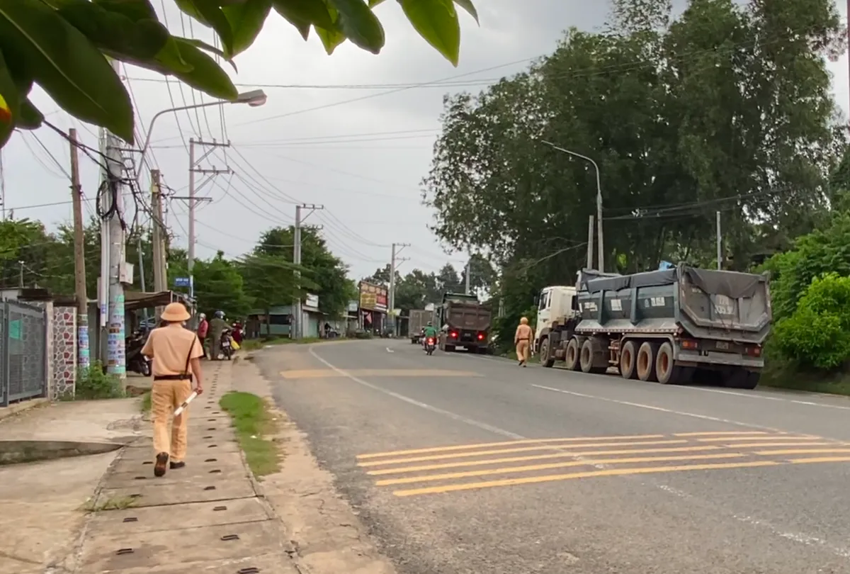 Đồng Nai: Nỗ lức kéo giảm tai nạn do va chạm với xe ben   - Ảnh 5.