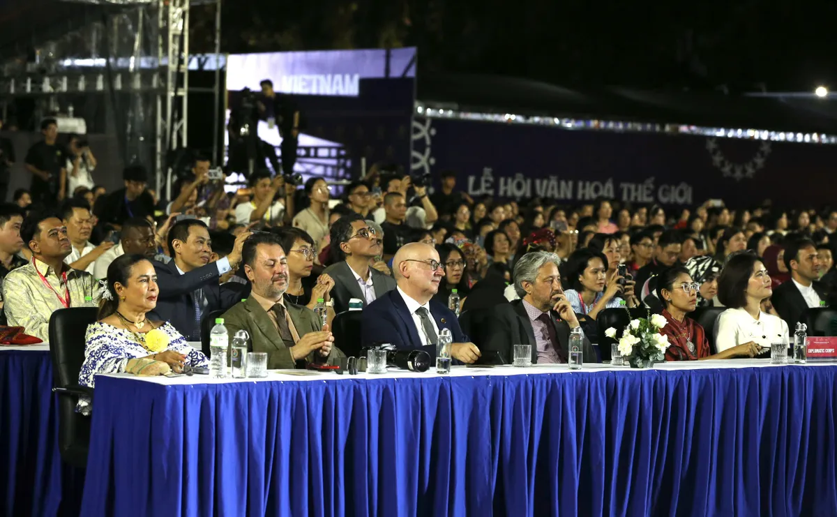 Đông kỷ lục, Lễ hội Văn hoá Thế giới tại Hà Nội thu hút 1 triệu lượt khách - Ảnh 3.