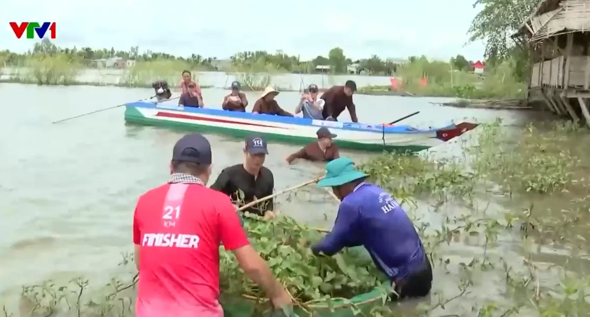 Nông dân miền Tây làm du lịch mùa nước nổi- Ảnh 1. Nông dân miền Tây làm du lịch mùa nước nổi- Ảnh 1.