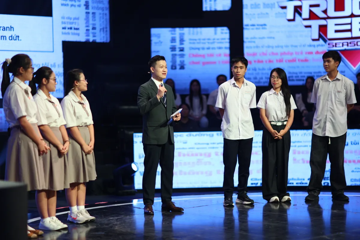 Chung kết Trường Teen 2025: Bản lĩnh tuổi 17 trong trận tranh biện nghẹt thở - Ảnh 1.