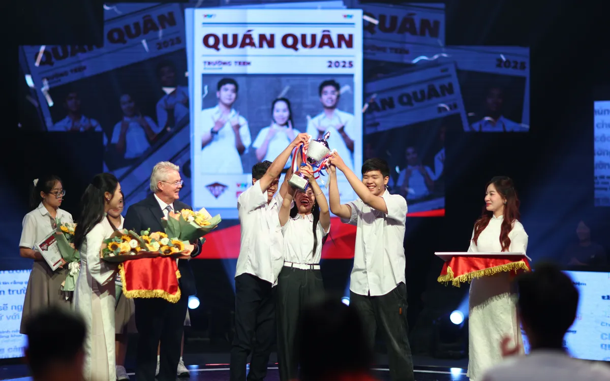 Chung kết Trường Teen 2025: Bản lĩnh tuổi 17 trong trận tranh biện nghẹt thở - Ảnh 9.