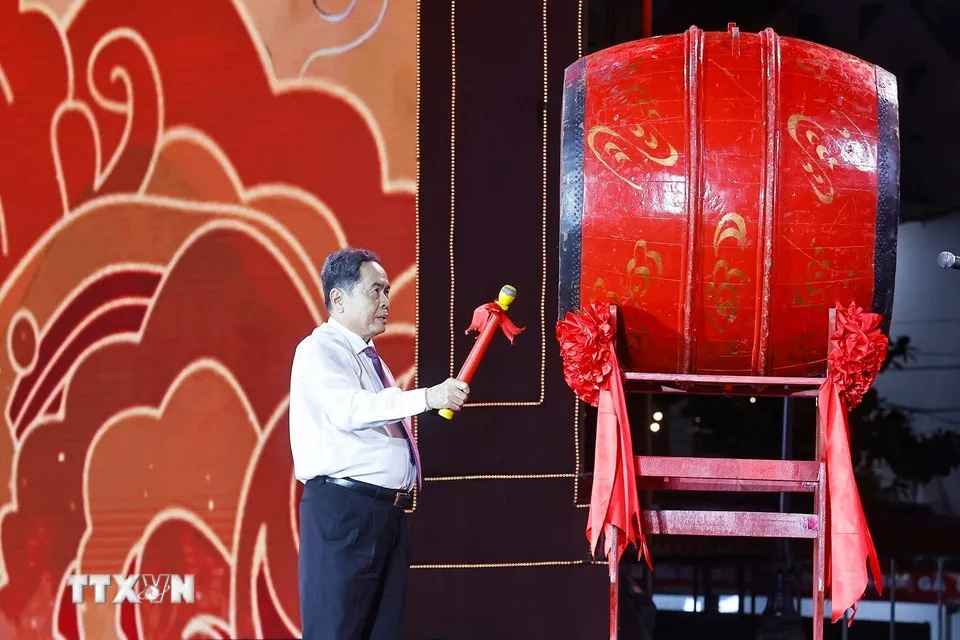 Chủ tịch Quốc hội Trần Thanh Mẫn dự Lễ tưởng niệm 725 năm Ngày mất của Anh hùng dân tộc Trần Hưng Đạo - Ảnh 1.