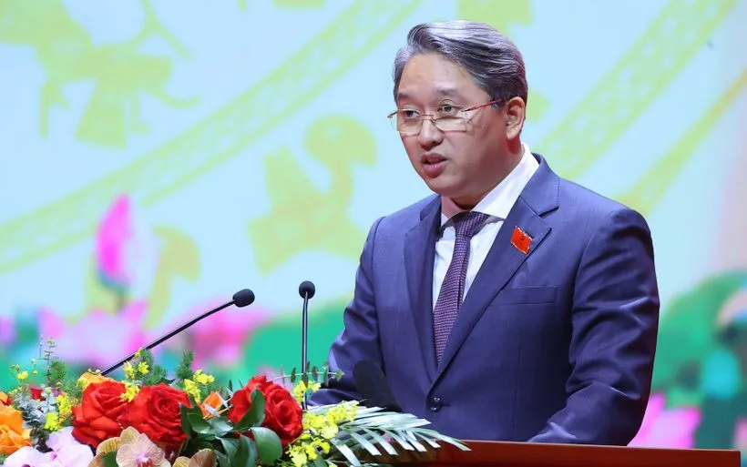 Ủy viên Trung ương Đảng, Ủy viên Ban Chấp hành Đảng bộ Chính phủ, Bí thư Đảng ủy, Bộ trưởng Bộ Tư pháp Nguyễn Hải Ninh trình bày tham luận tại Đại hội. (Ảnh: TTXVN)
 Ủy viên Trung ương Đảng, Ủy viên Ban Chấp hành Đảng bộ Chính phủ, Bí thư Đảng ủy, Bộ trưởng Bộ Tư pháp Nguyễn Hải Ninh trình bày tham luận tại Đại hội. (Ảnh: TTXVN)
