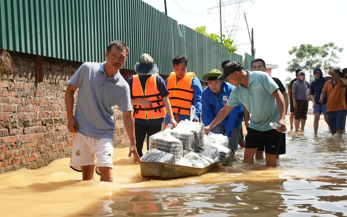 Không chỉ bị cô lập, người dân xã Đa Phúc và Trung Giã đang phải đối mặt với nhiều khó khăn trong sinh hoạt hàng ngày. (Ảnh: Quốc Hưng)