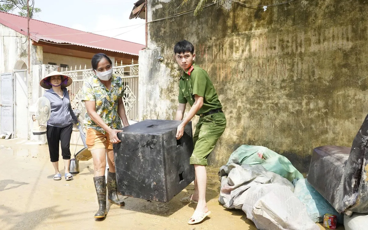 Nóng trên mạng tuần qua (6-12/10): Những thiệt hại sau bão số 11 đi qua - Ảnh 2.