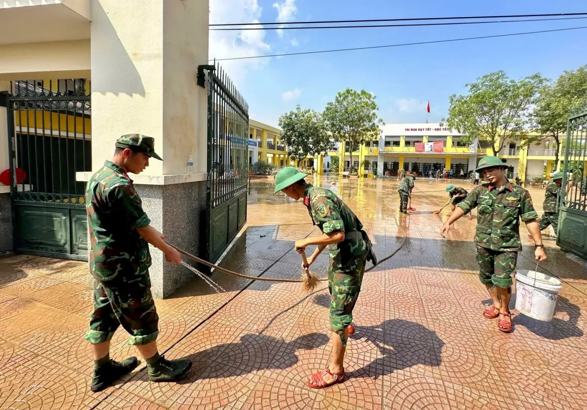 Xã Trung Giã (Hà Nội) vẫn còn 2 thôn bị cô lập - Ảnh 3.