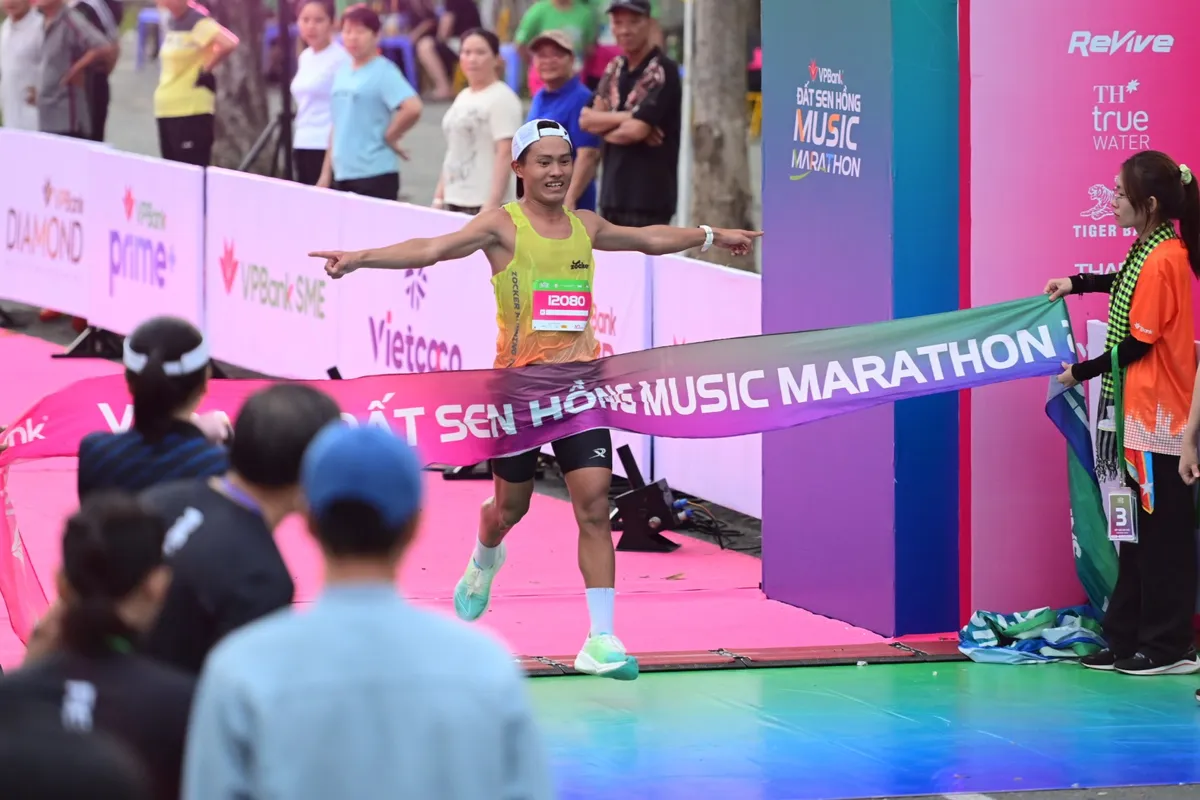12.000 runner về đ&iacute;ch, VPBank Đất Sen Hồng Music Marathon 2025 kết th&uacute;c ấn tượng - Ảnh 5.