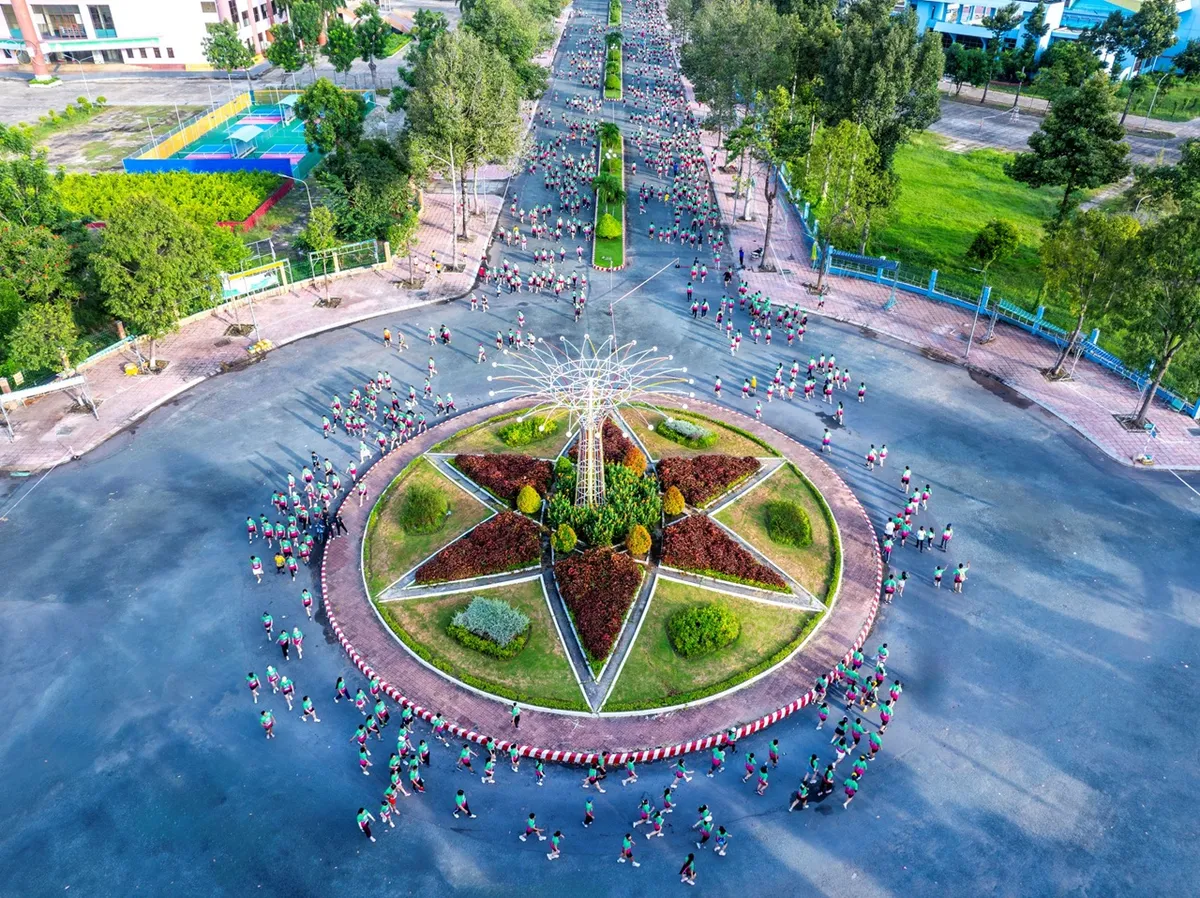 12.000 runner về đ&iacute;ch, VPBank Đất Sen Hồng Music Marathon 2025 kết th&uacute;c ấn tượng - Ảnh 8.