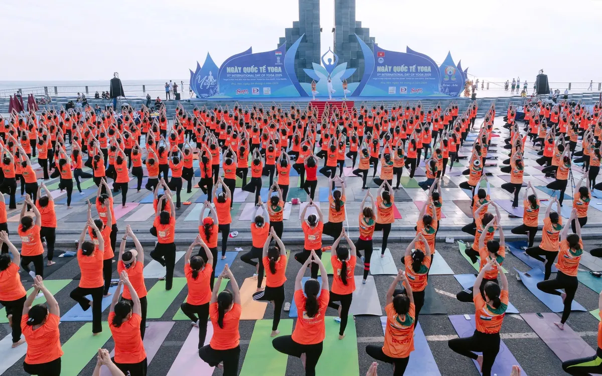 Khi yoga kết nối cộng đồng du lịch sức khỏe.
