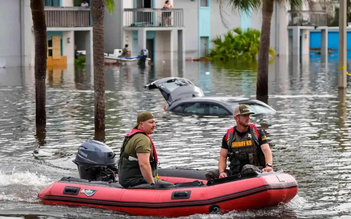 Ngập lụt tại Clearwater, Florida, Mỹ do bão Milton vào tháng 10/2024 (Ảnh: AP) Ngập lụt tại Clearwater, Florida, Mỹ do bão Milton vào tháng 10/2024 (Ảnh: AP)